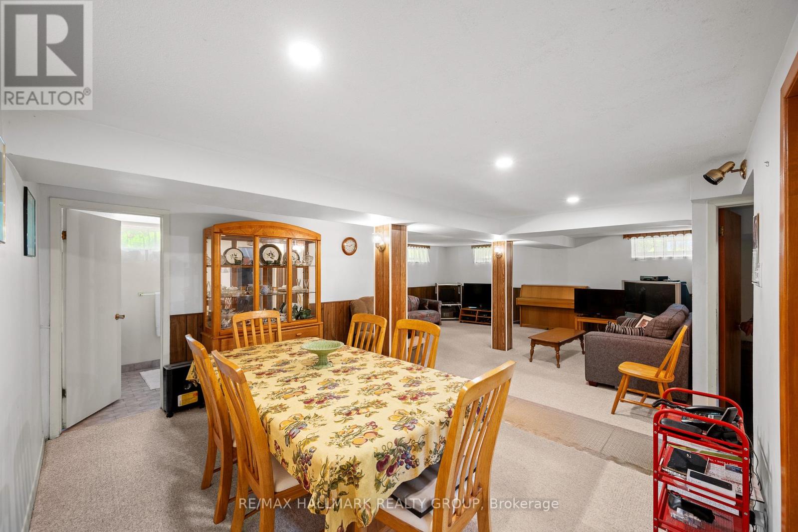 839 WESTON DRIVE - 17