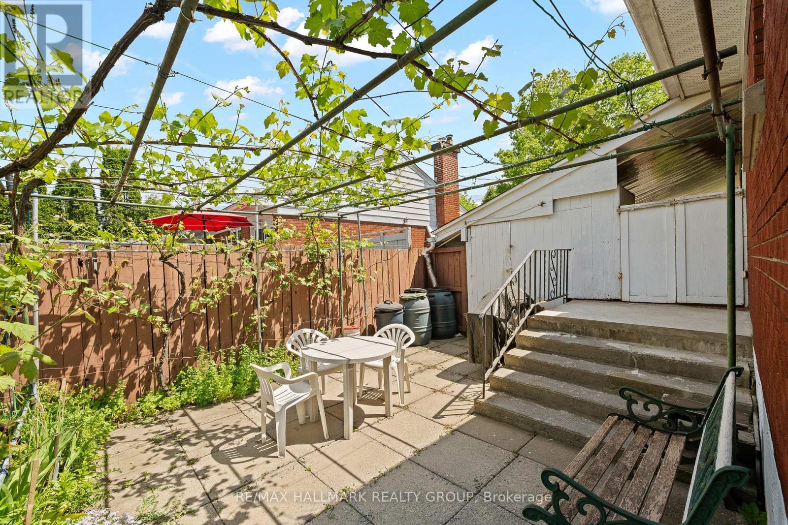839 WESTON DRIVE - 22