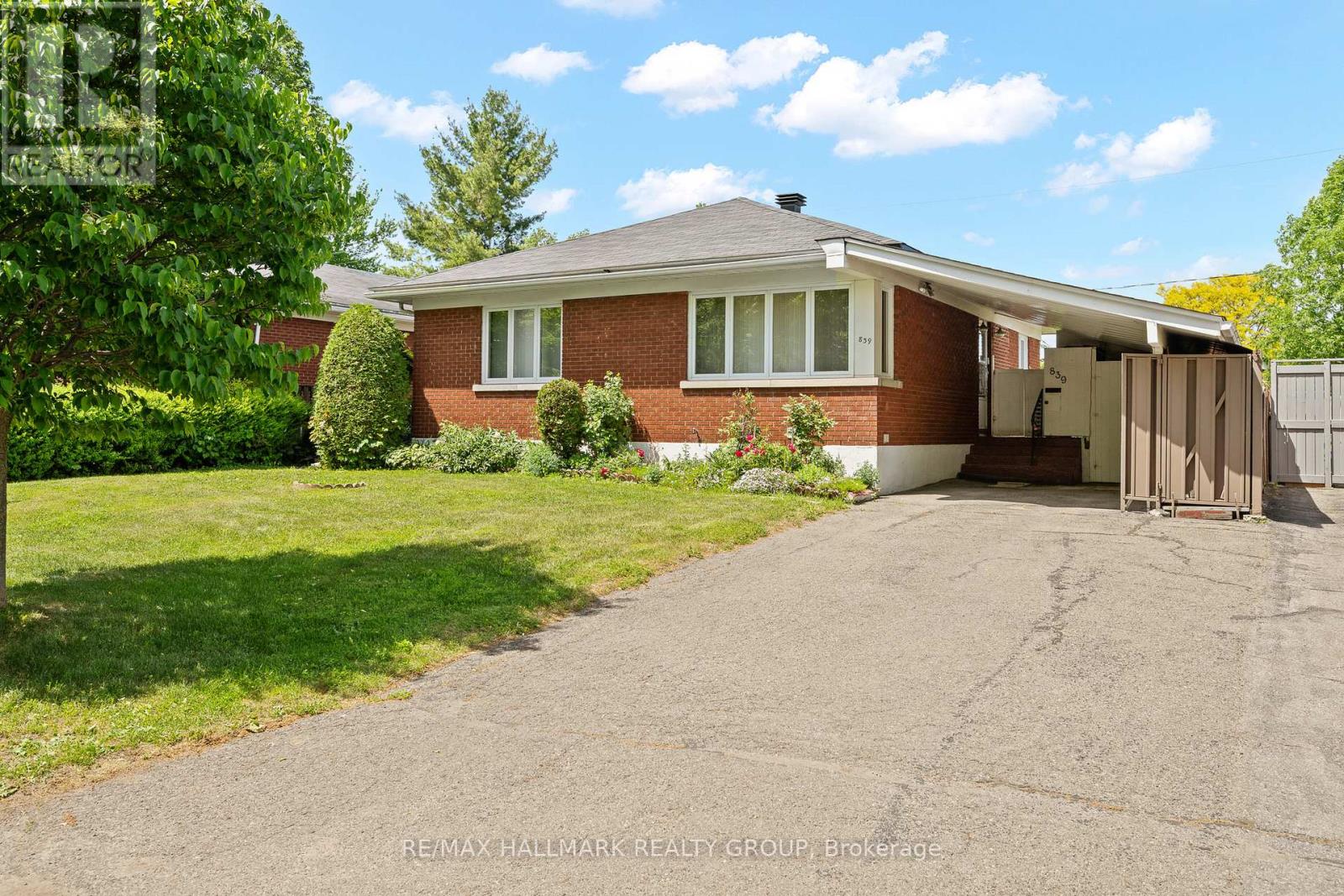 839 WESTON DRIVE - 3