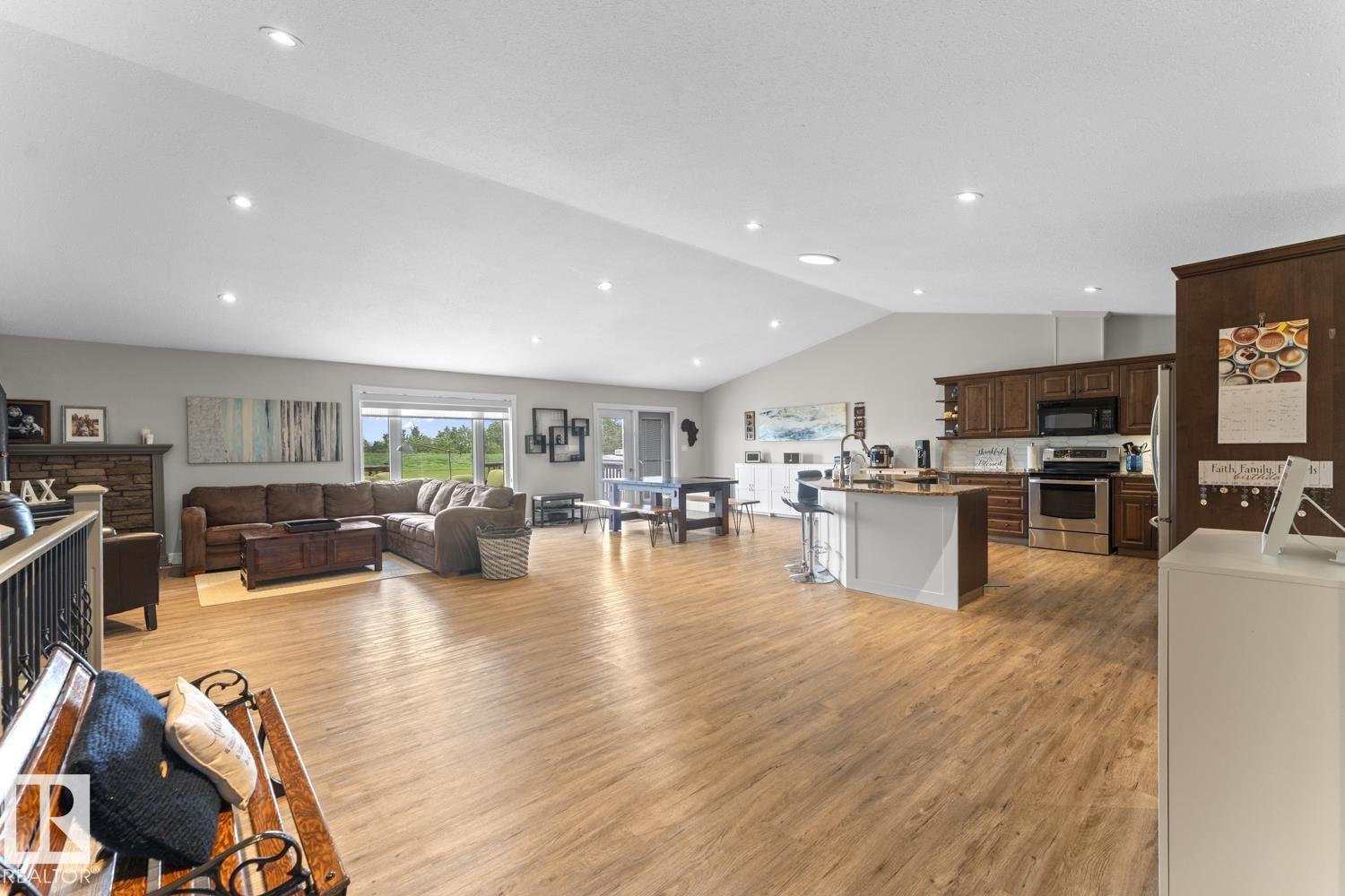4 42310 Township Road 632 - 19