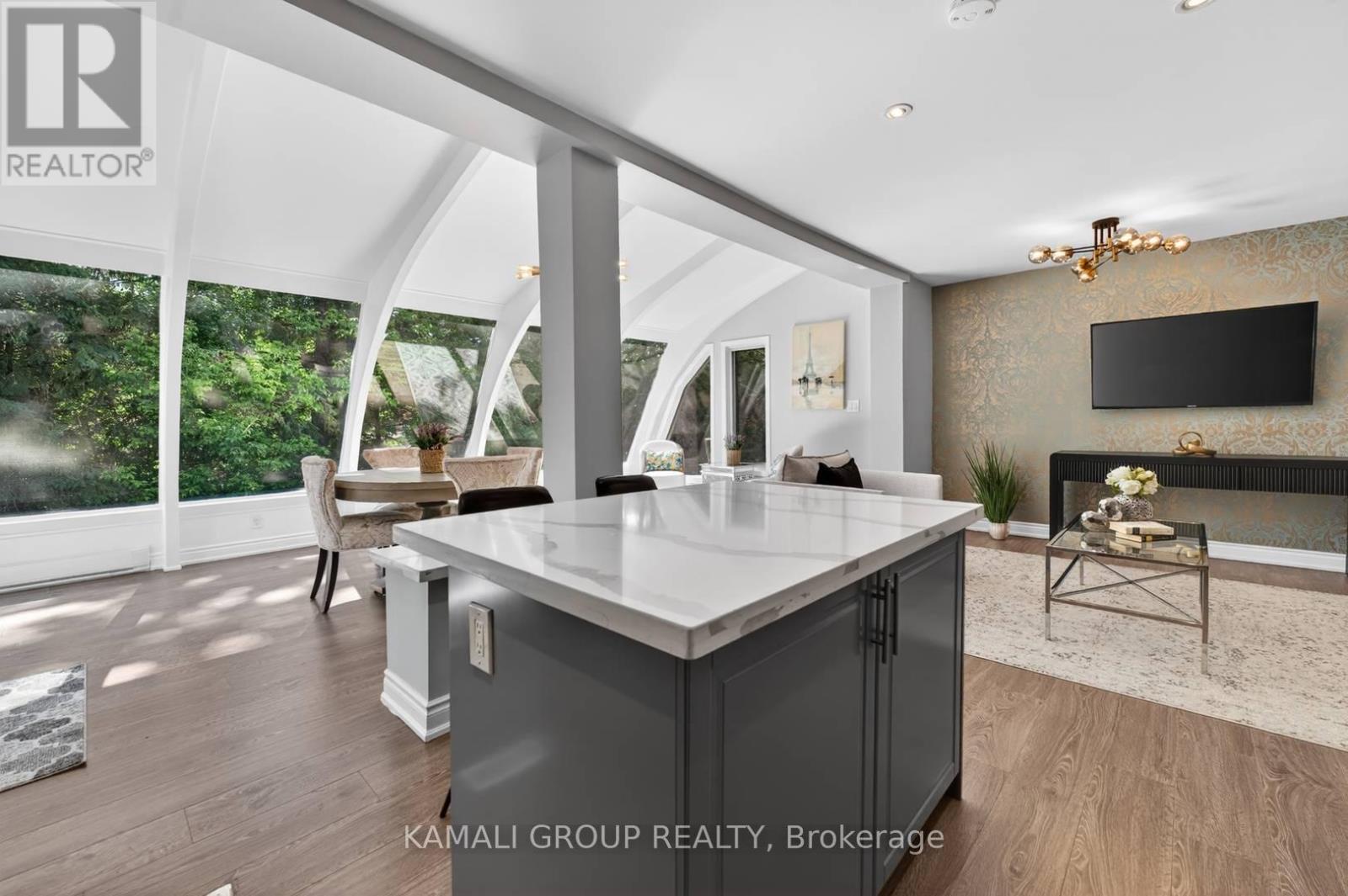 61 LAWNWOOD COURT - 18
