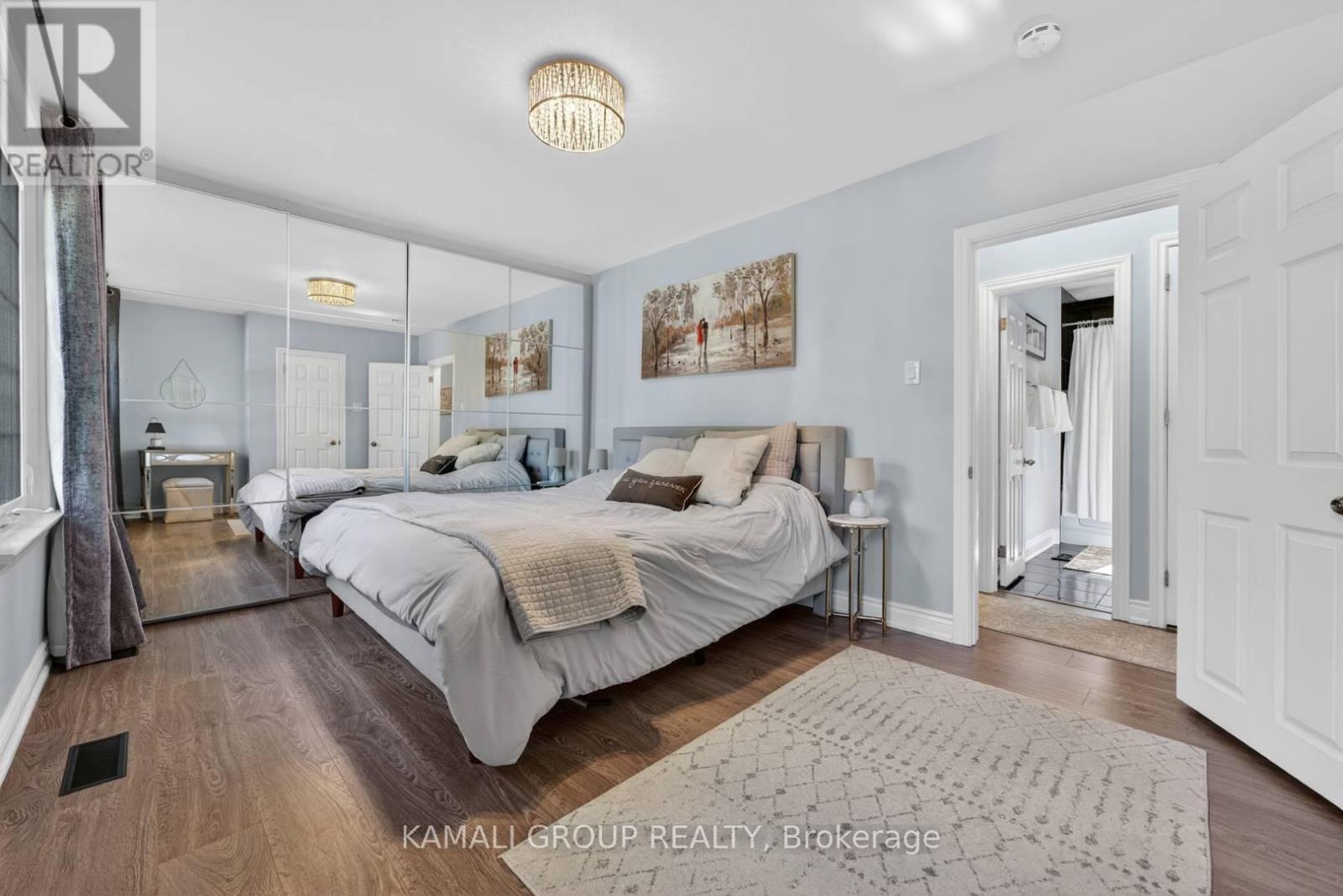 61 LAWNWOOD COURT - 22