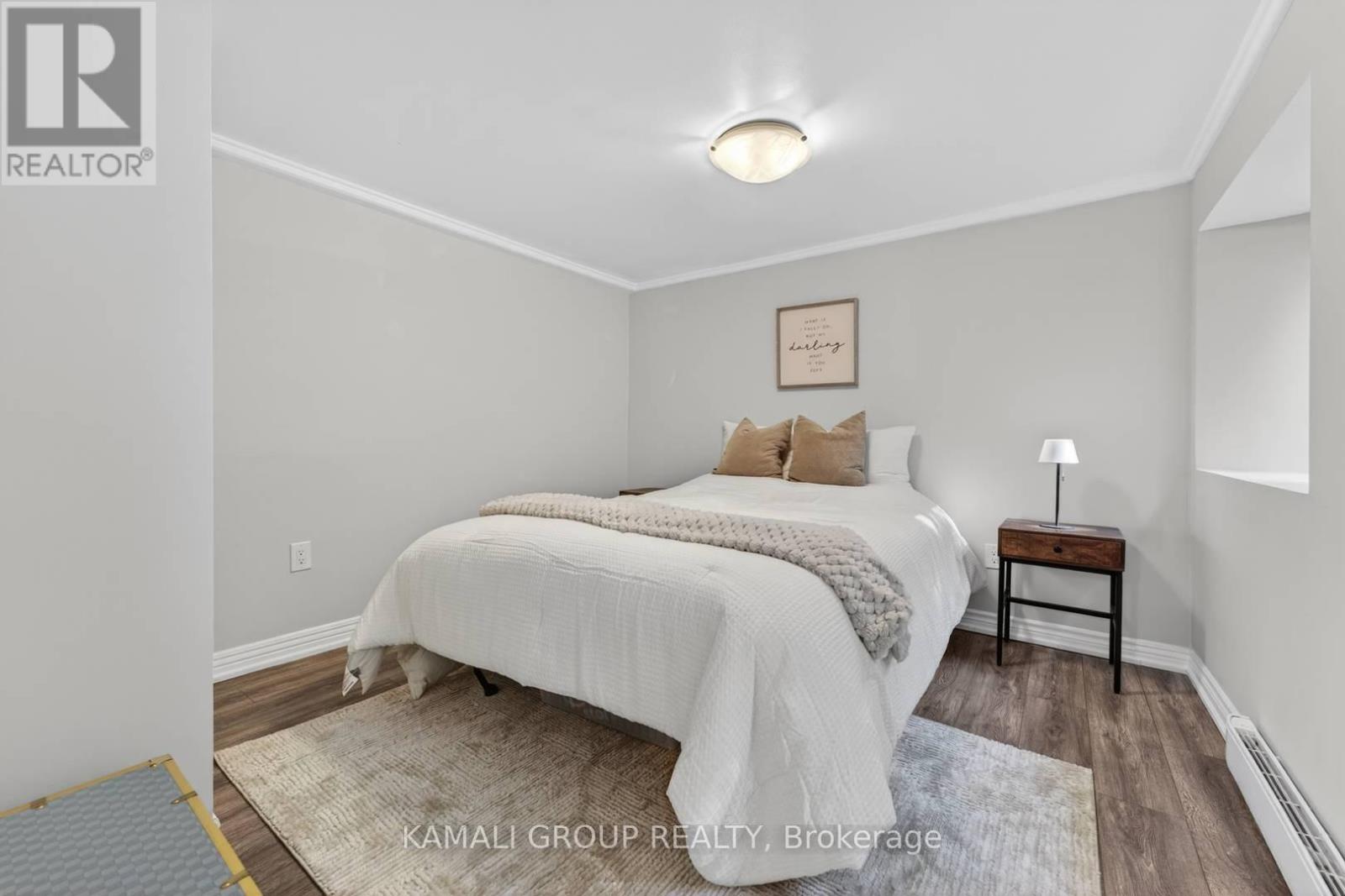 61 LAWNWOOD COURT - 24