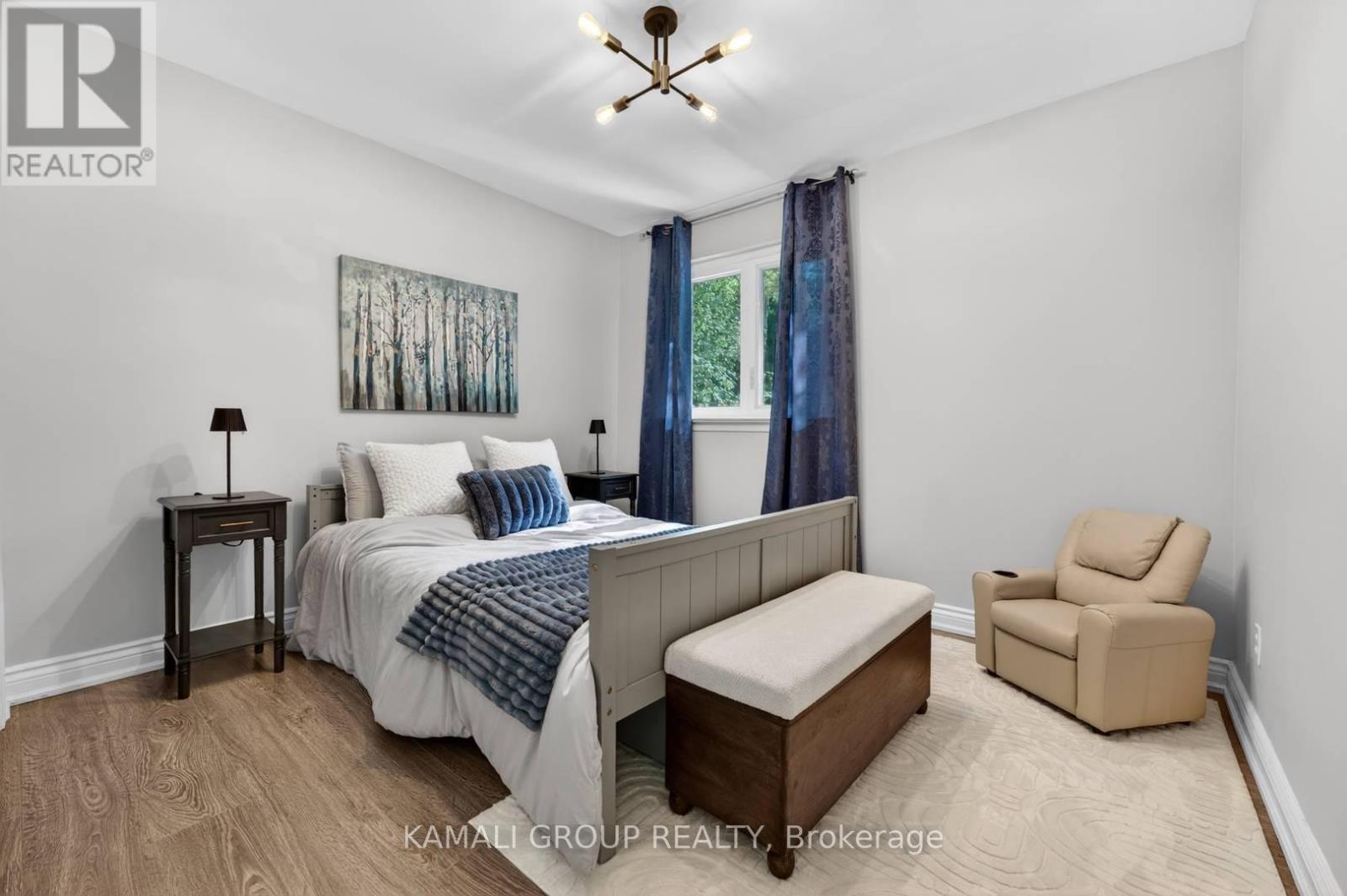 61 LAWNWOOD COURT - 27