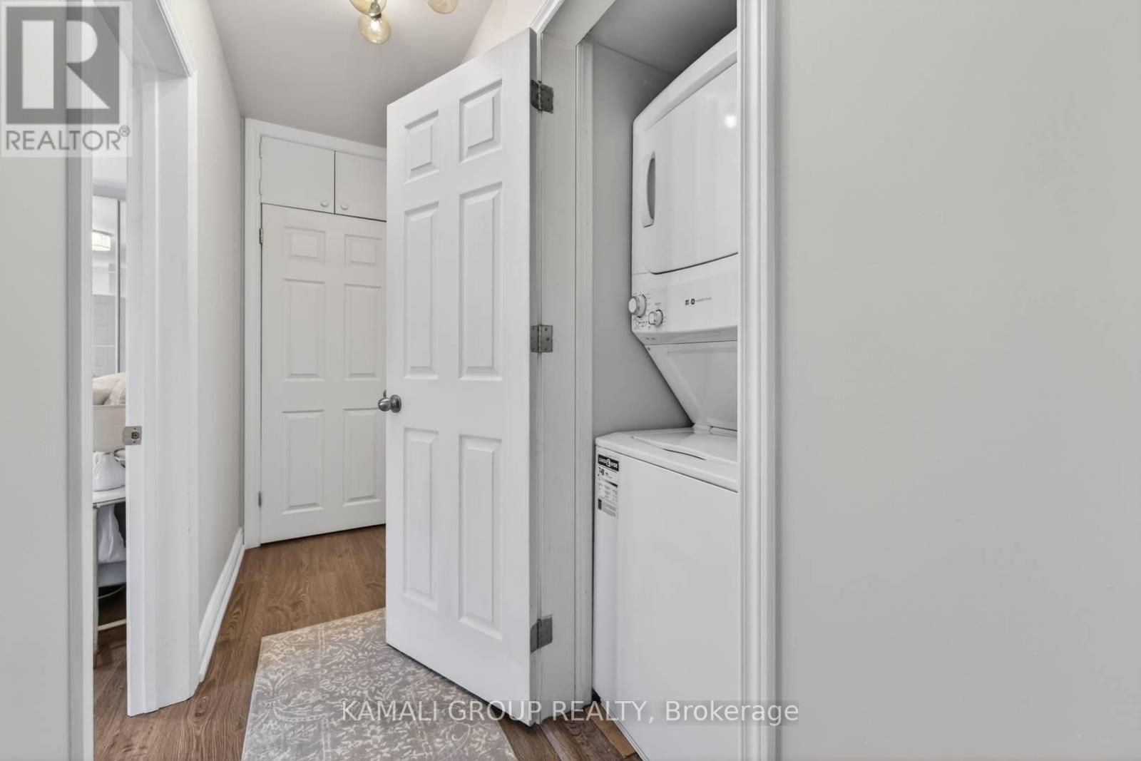 61 LAWNWOOD COURT - 29