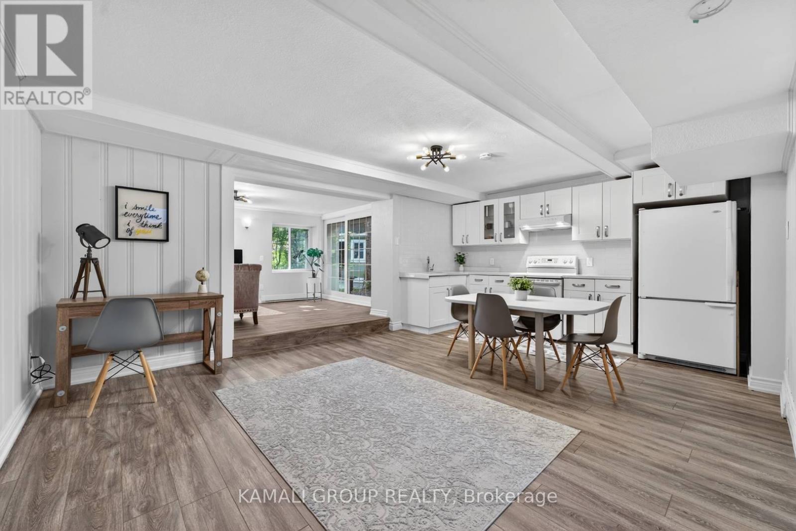 61 LAWNWOOD COURT - 32