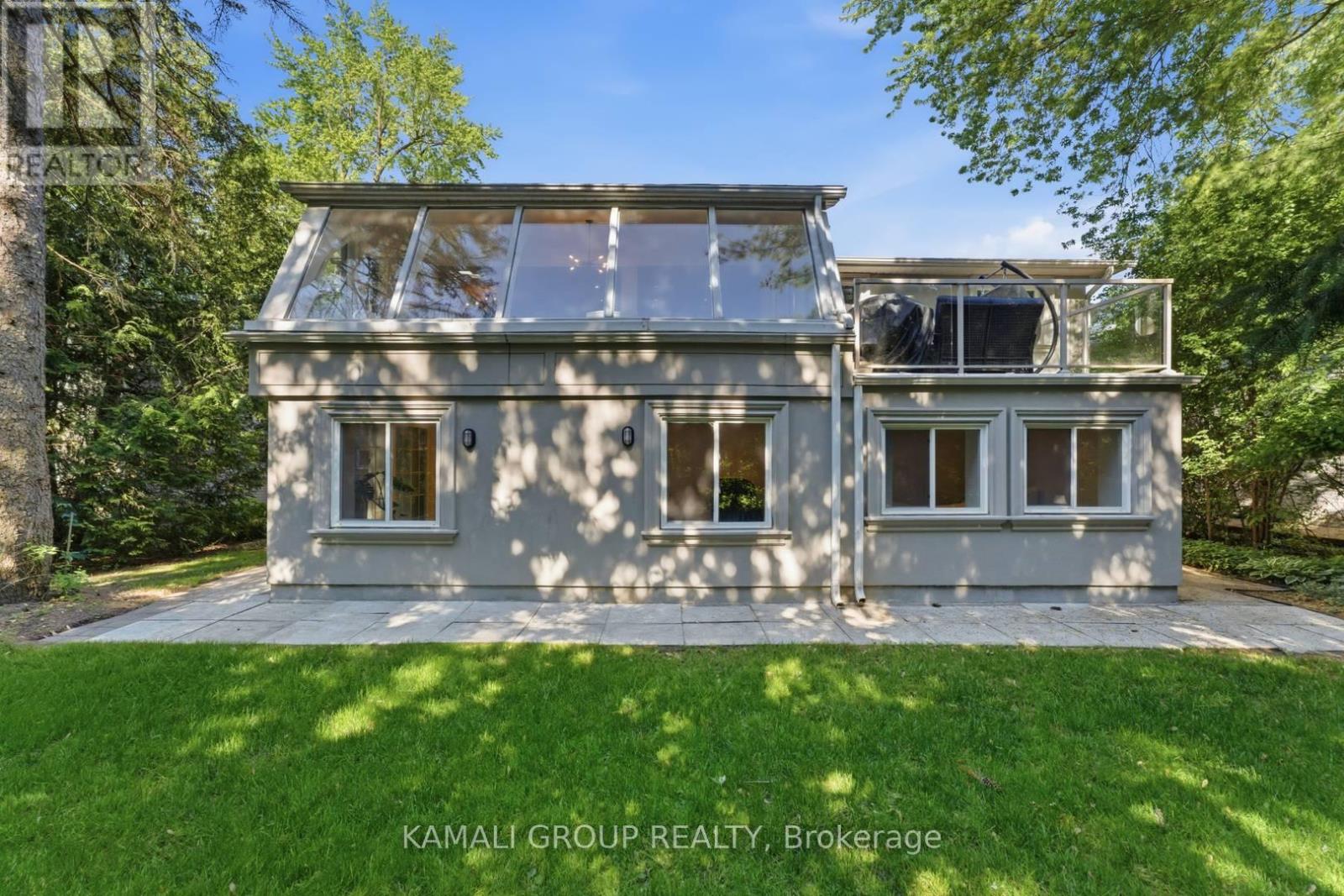 61 LAWNWOOD COURT - 46