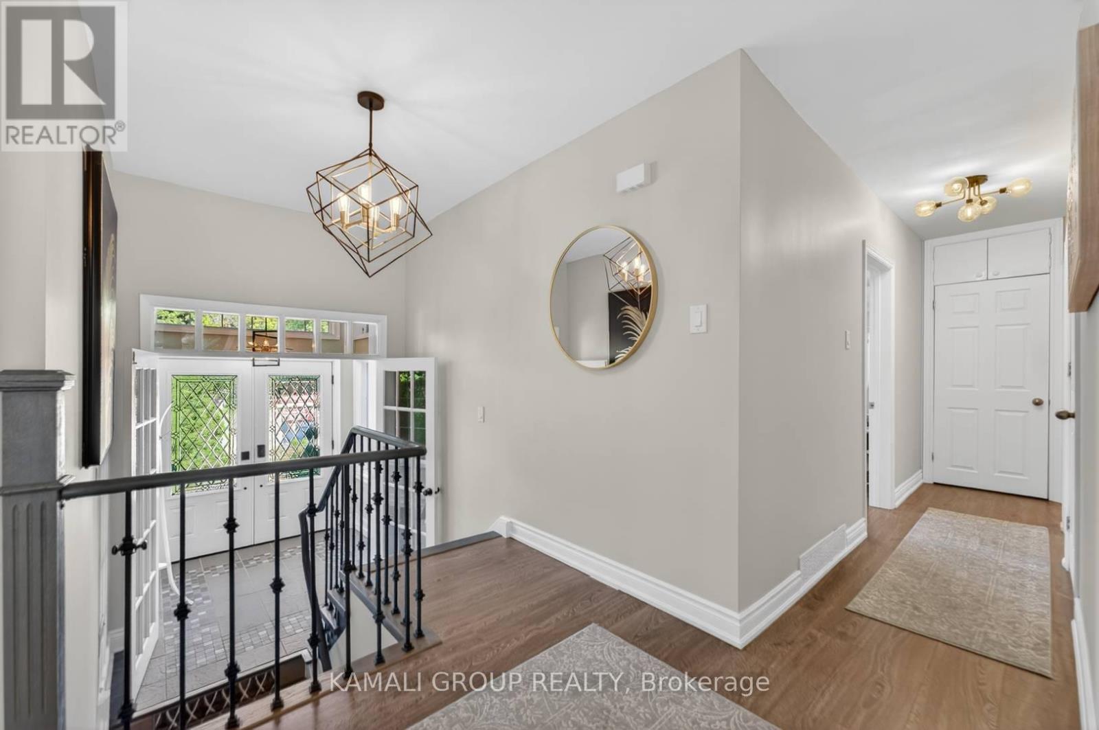 61 LAWNWOOD COURT - 6
