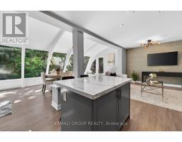 61 Lawnwood Court, Richmond Hill, ON L4C4T1 Photo 18