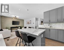 61 Lawnwood Court, Richmond Hill, ON L4C4T1 Photo 19