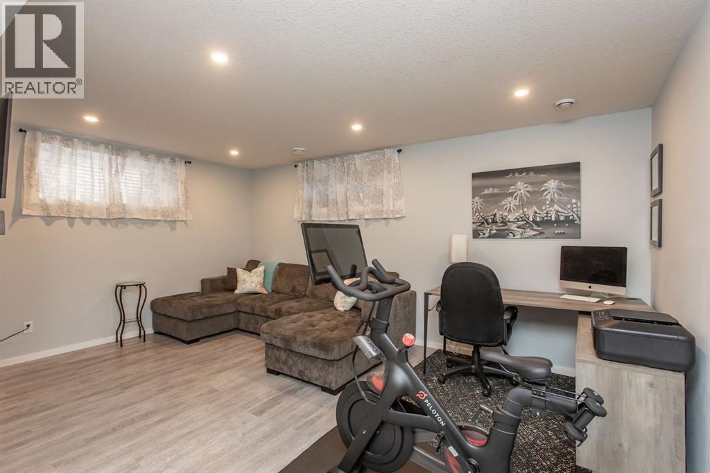 63 Bowman Circle, Sylvan Lake