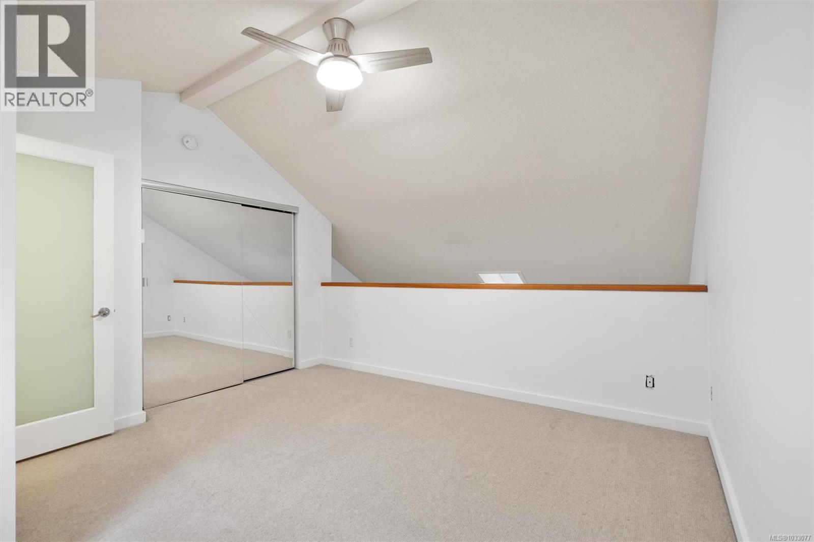 205 2341 Harbour Rd, Sidney