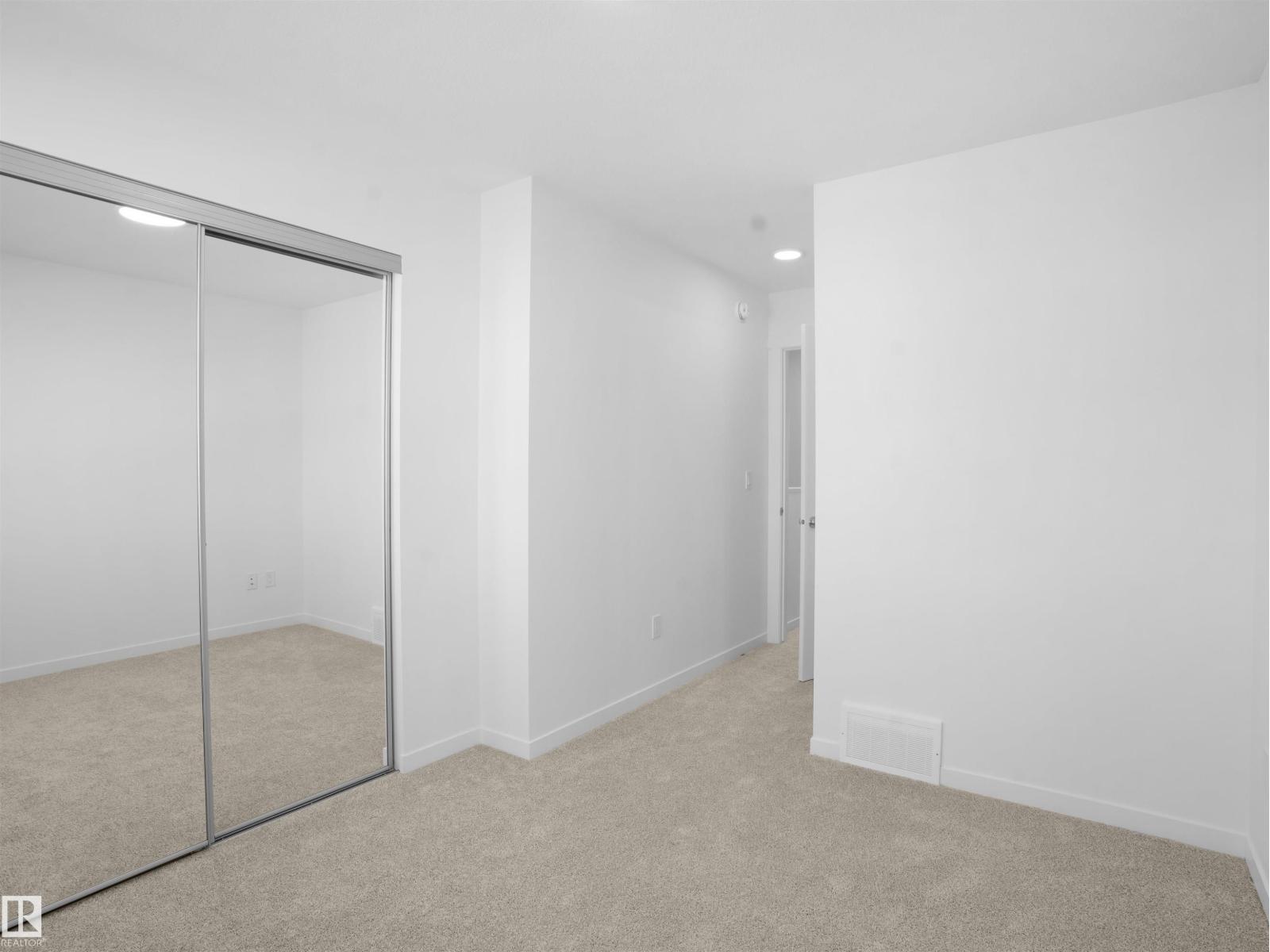 3-1205 Keswick DR SW - 21