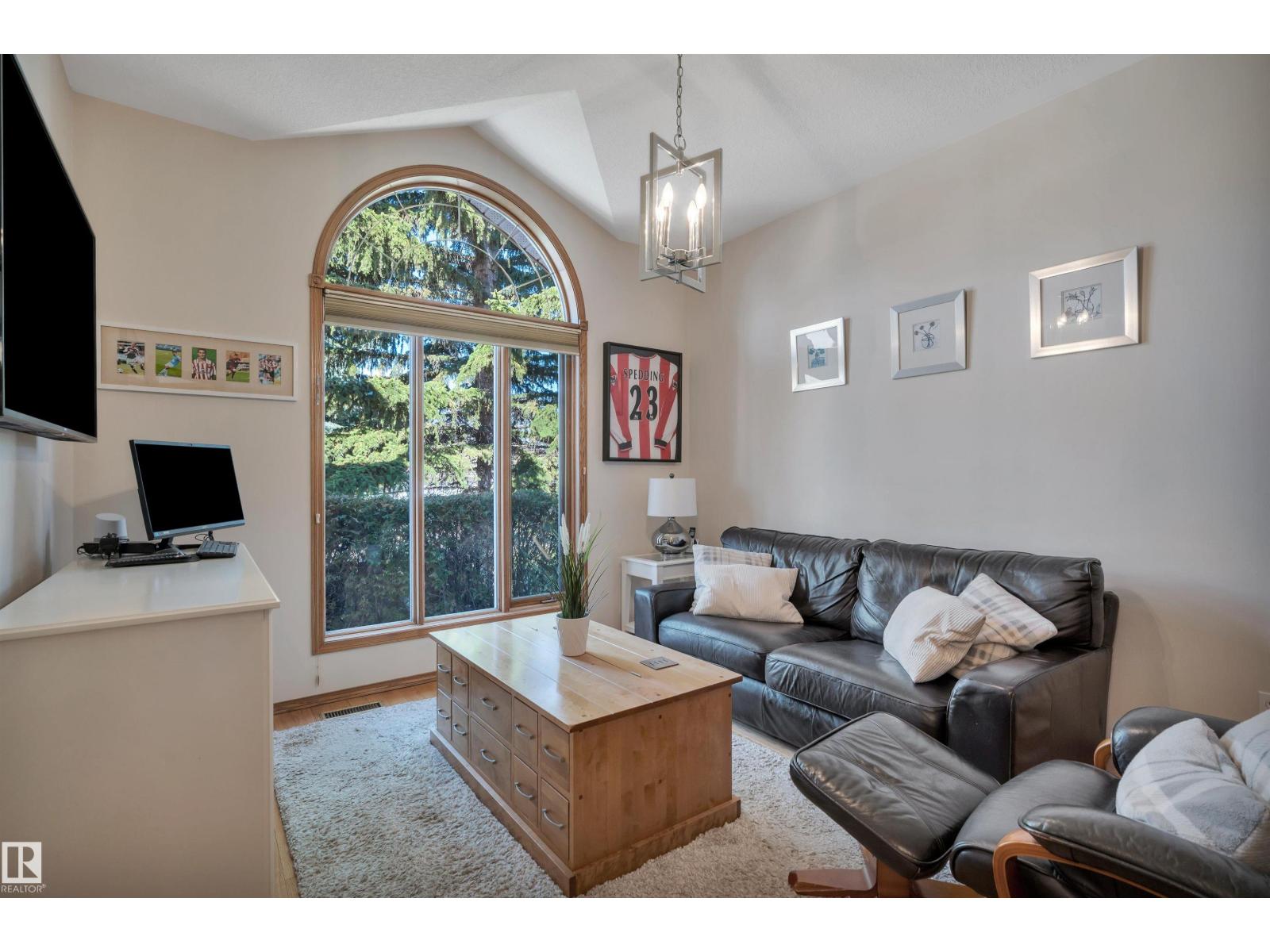 479 ESTATE DR - 28
