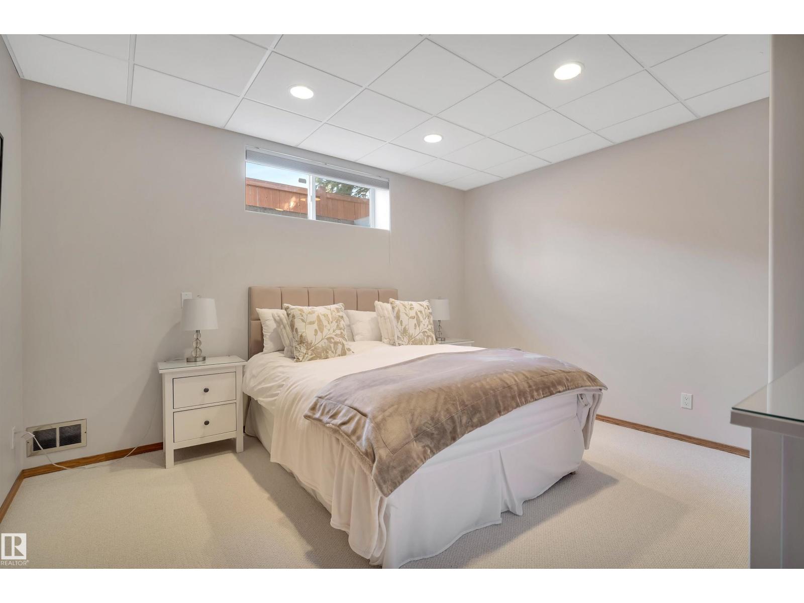 479 ESTATE DR - 36