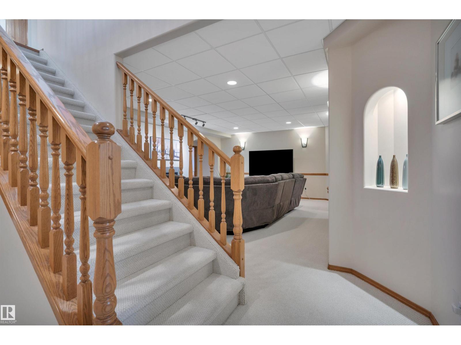 479 ESTATE DR - 32
