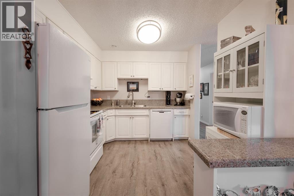 62 Berkley Close NW — photo 7