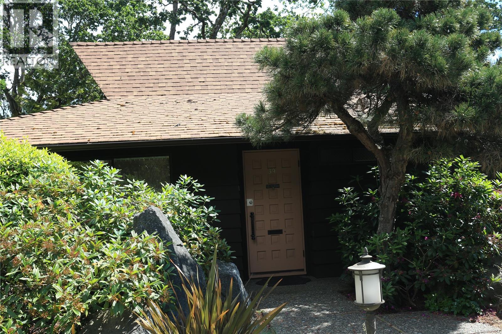 #28 278 Island Hwy - 29