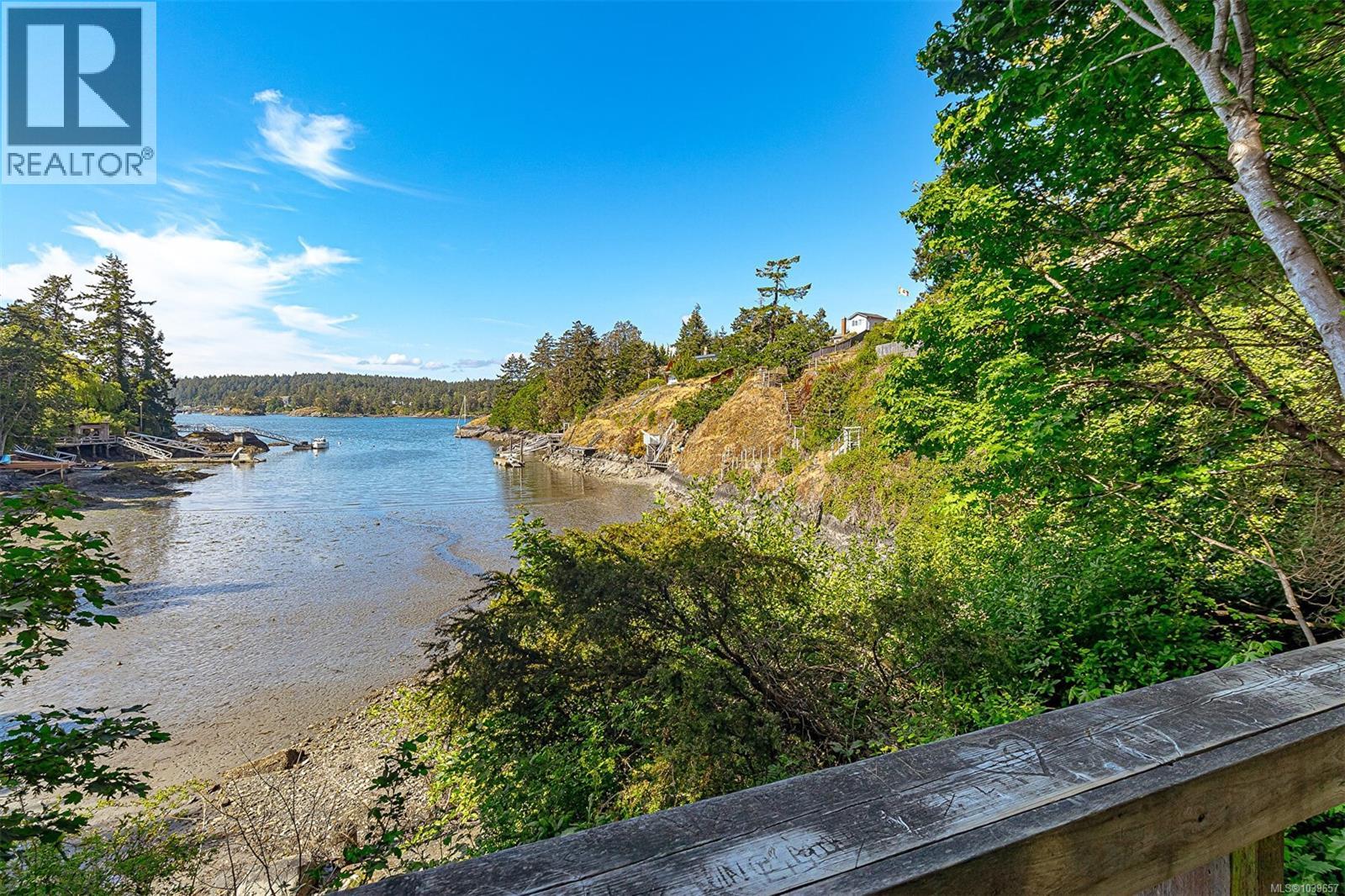 #28 278 Island Hwy - 39
