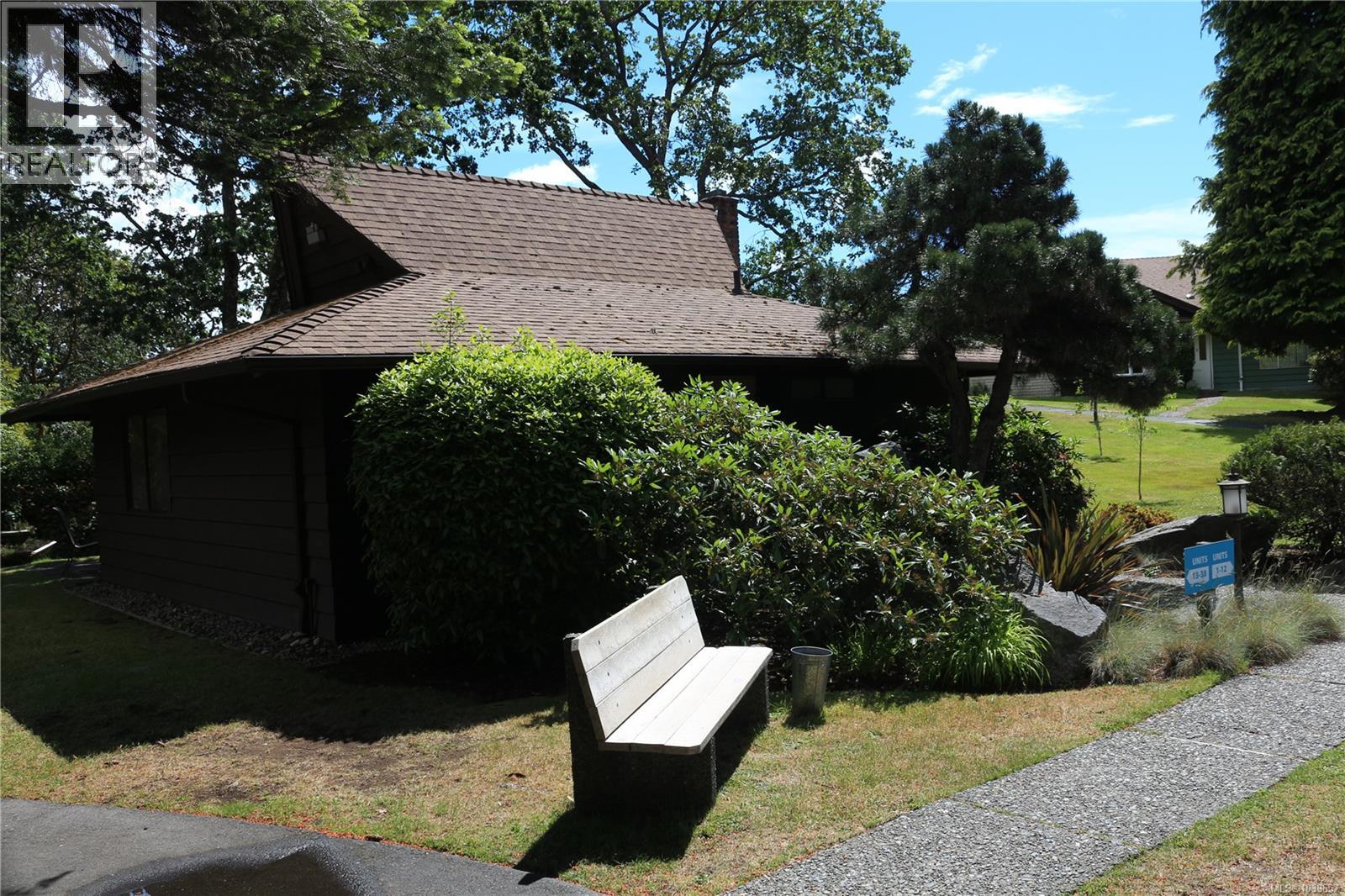 #28 278 Island Hwy - 32
