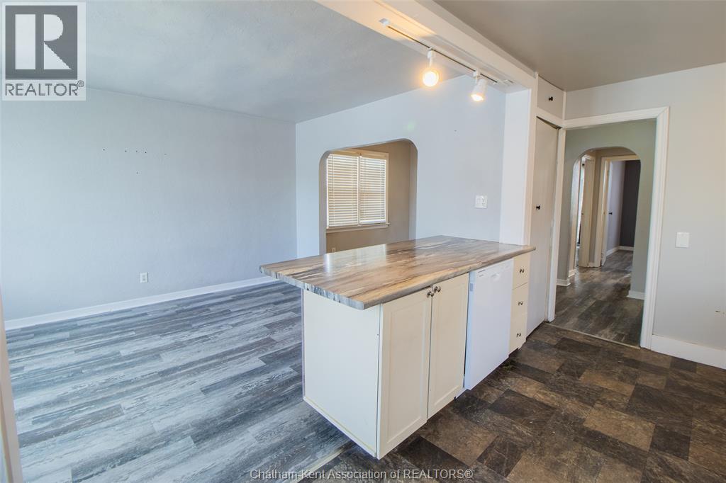 35 Alexandra AVENUE - 6