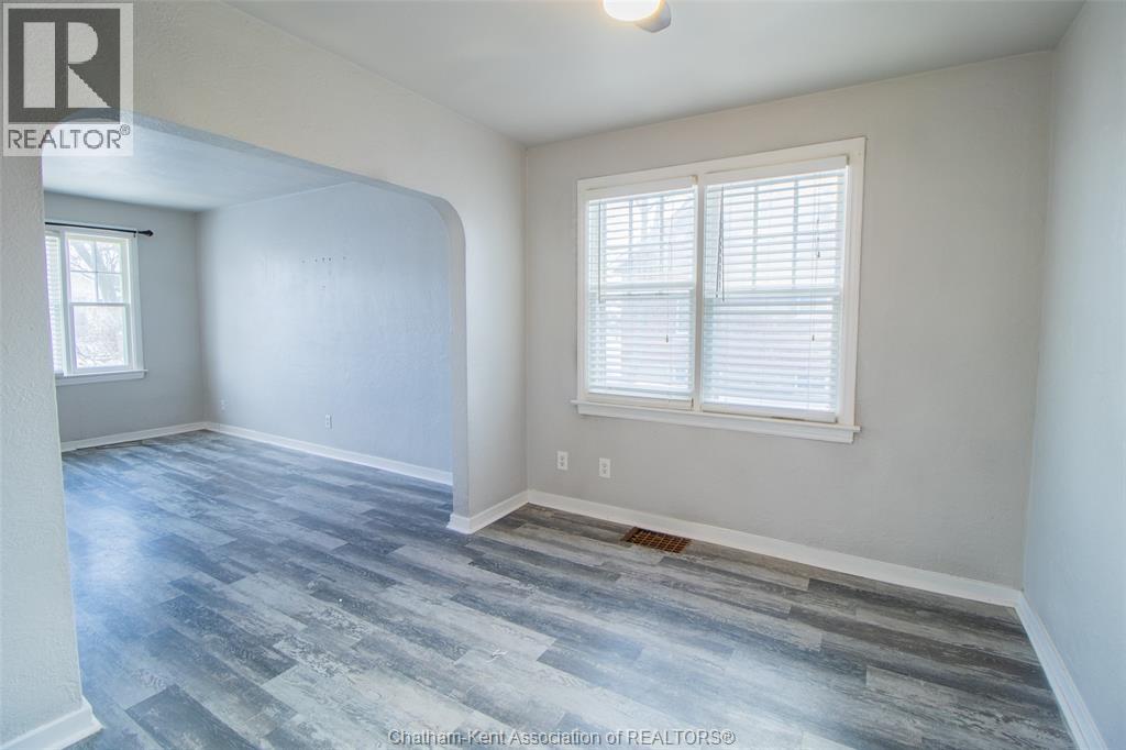 35 Alexandra AVENUE - 11