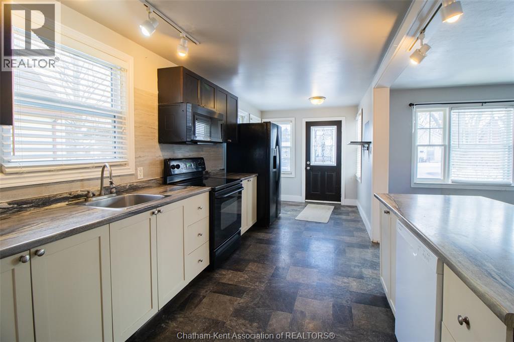 35 Alexandra AVENUE - 9