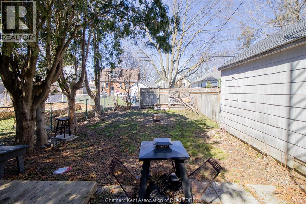35 Alexandra AVENUE - 19