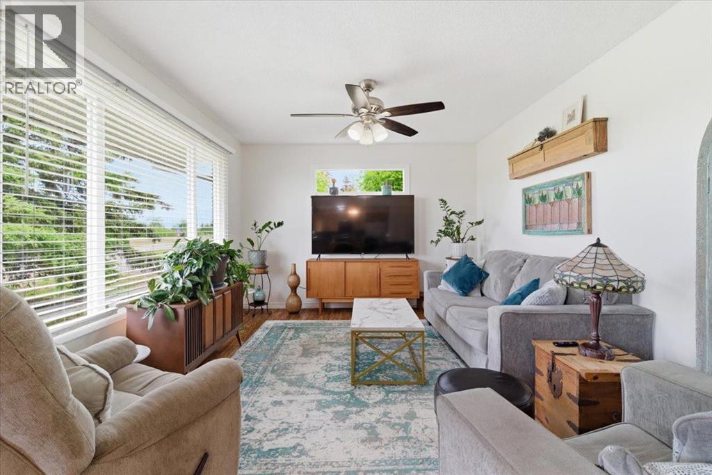 10101 99 Avenue - photo 4