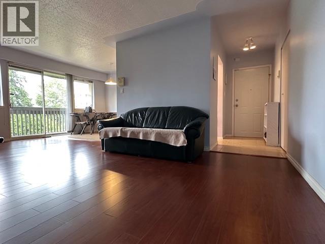 11 5740 HASTINGS STREET, Burnaby