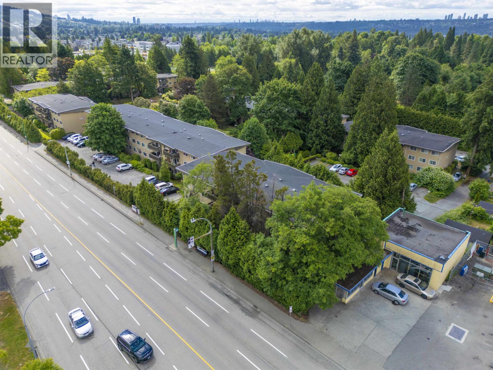 11 5740 HASTINGS STREET, Burnaby