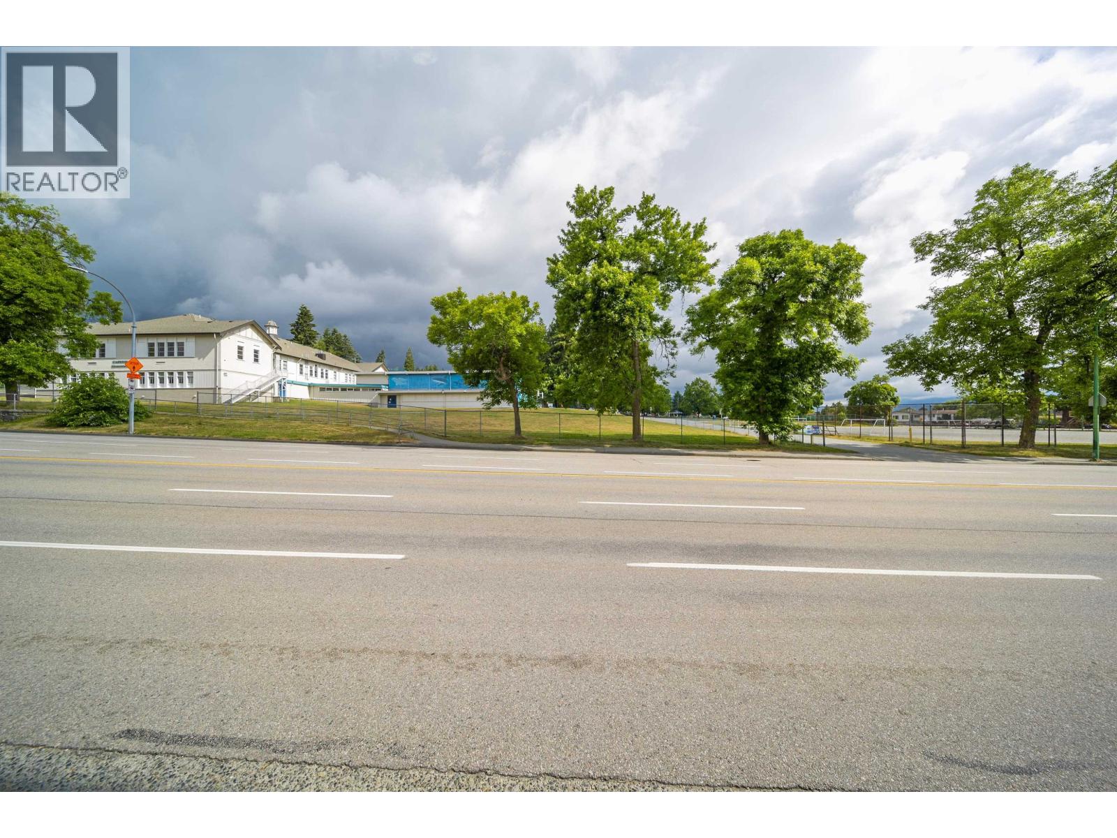 11 5740 HASTINGS STREET, Burnaby