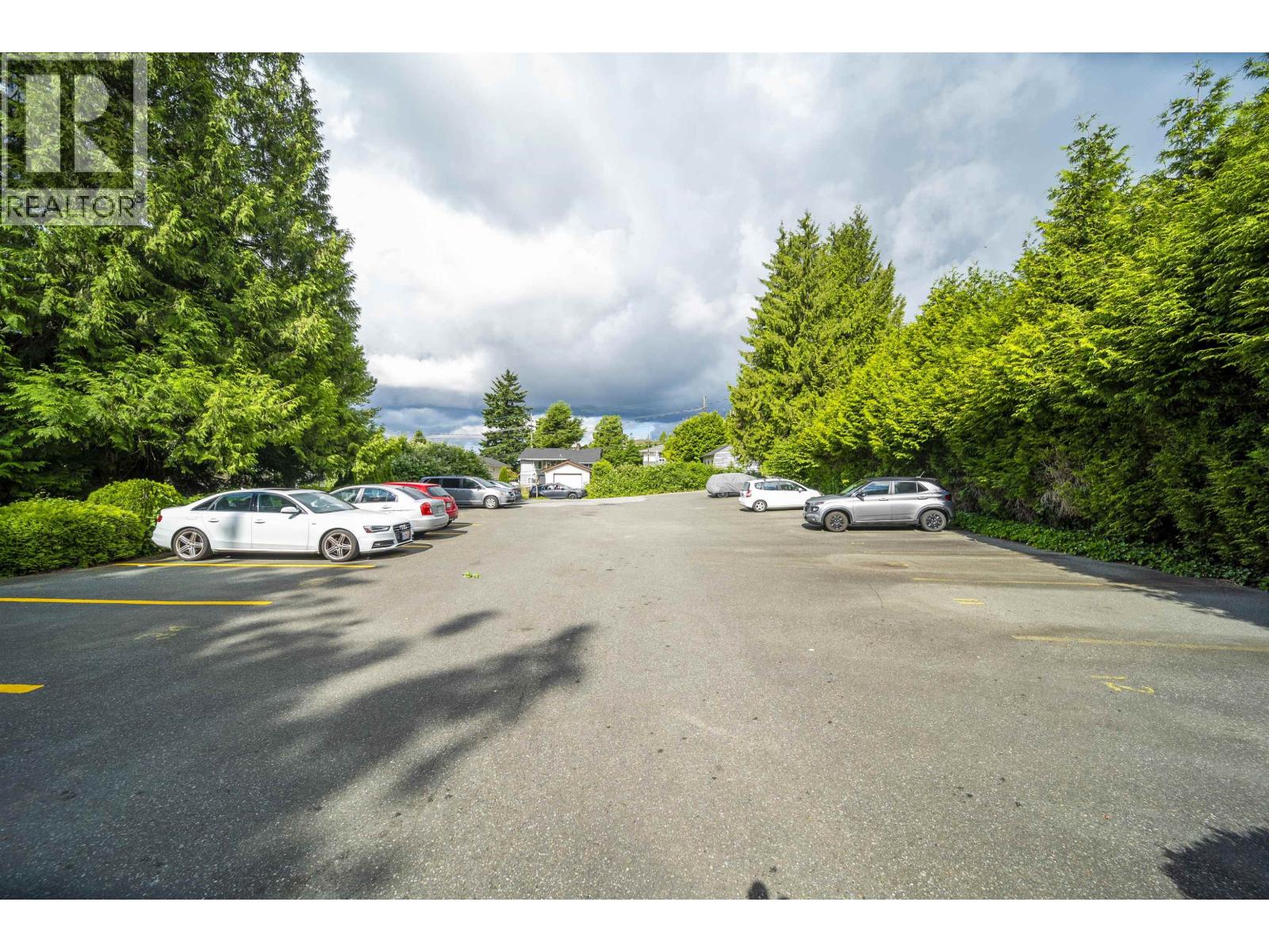 11 5740 HASTINGS STREET, Burnaby