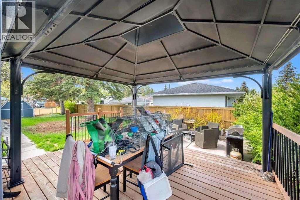 3143 45 Street SW — photo 34