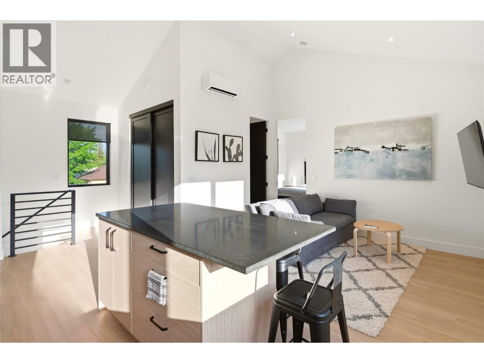  267 Lake Avenue, Kelowna