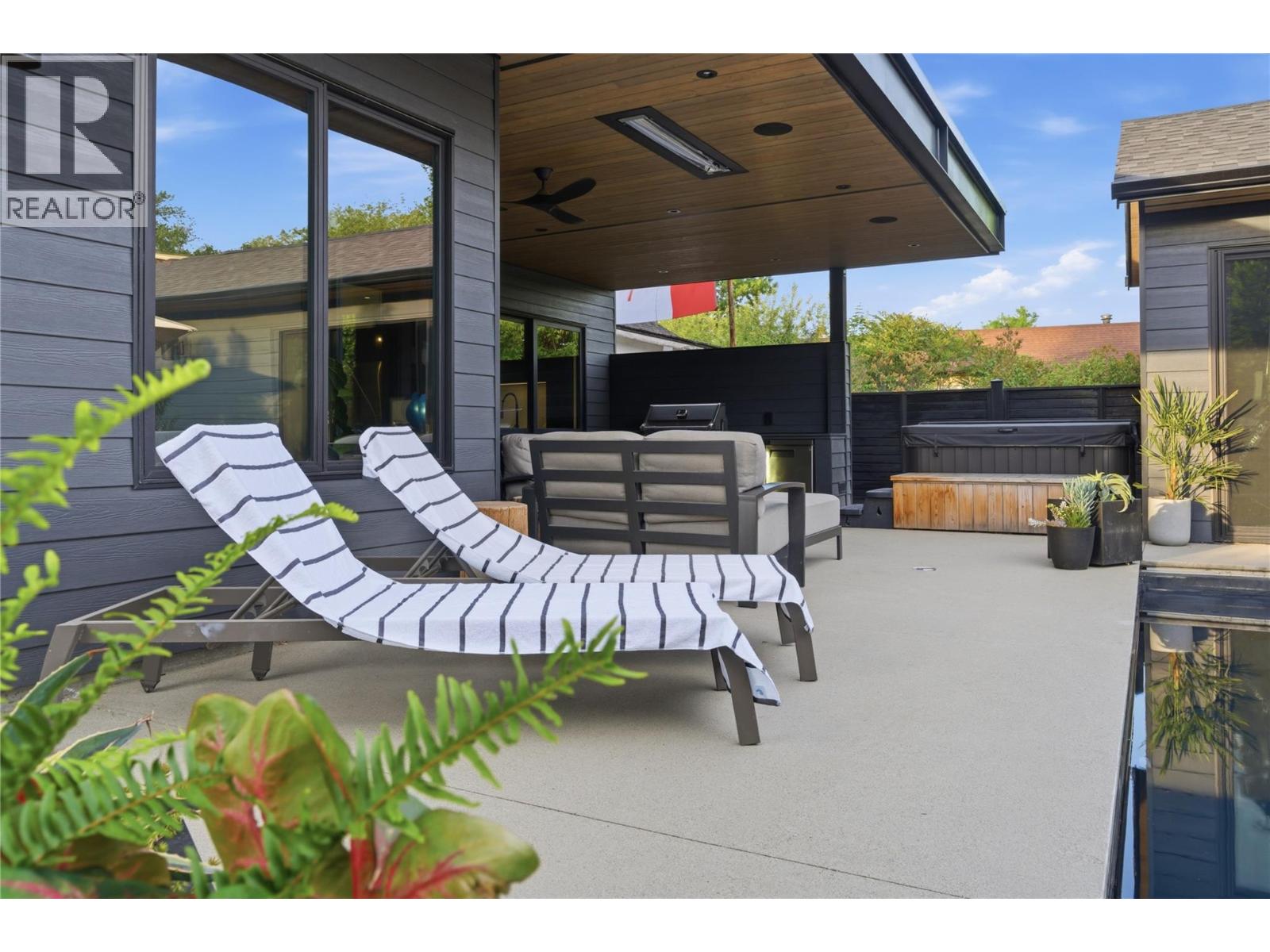 267 Lake Avenue - 47