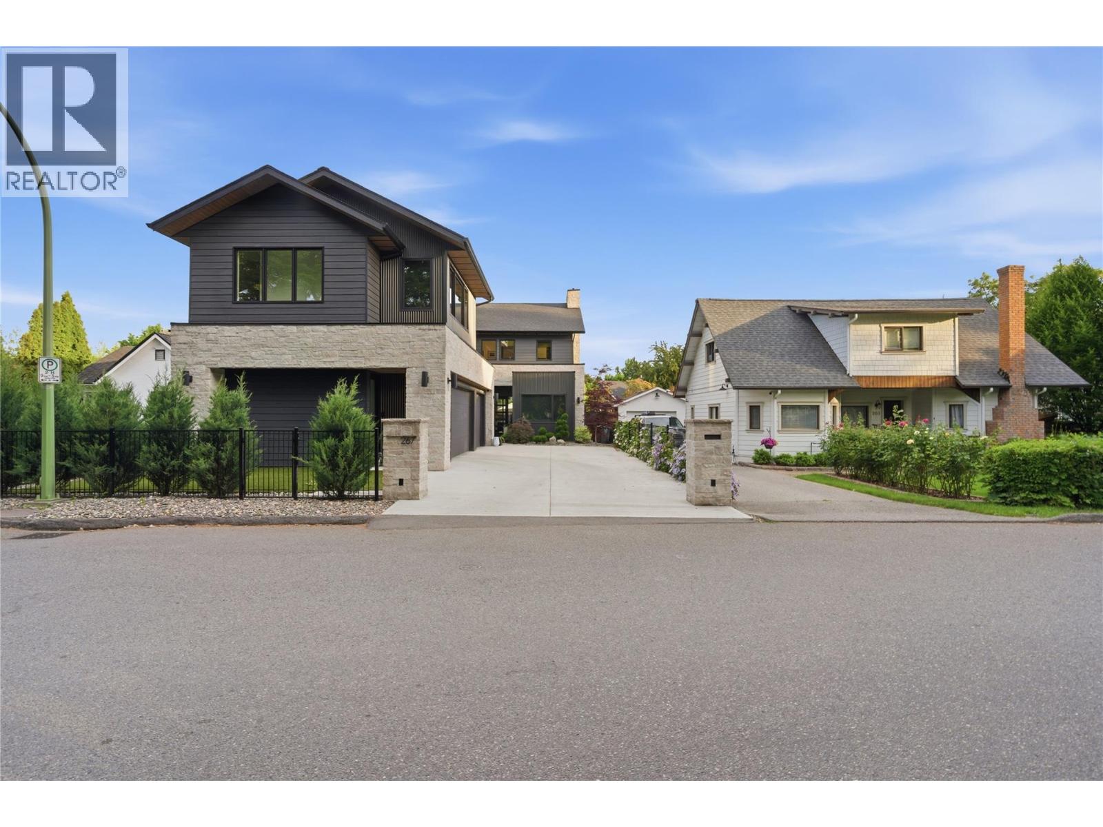 267 Lake Avenue - 77