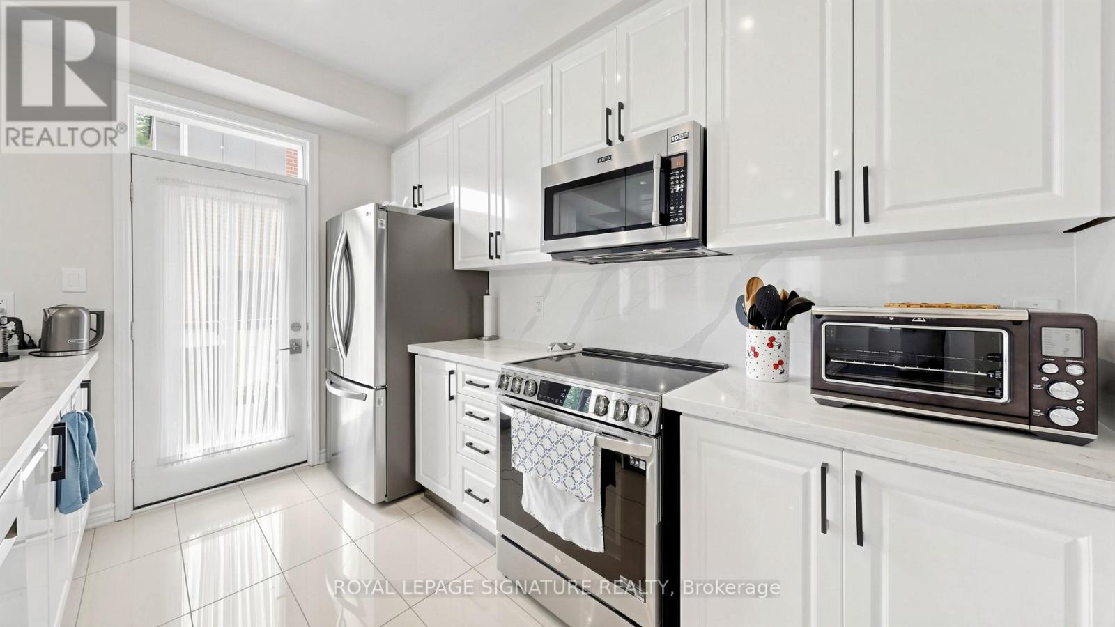 #10 35 HERON PARK PLACE - Image 12