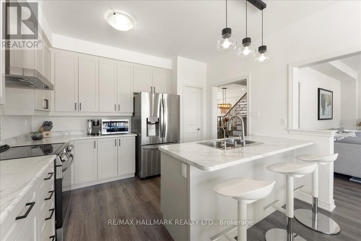106 REA DRIVE - 12