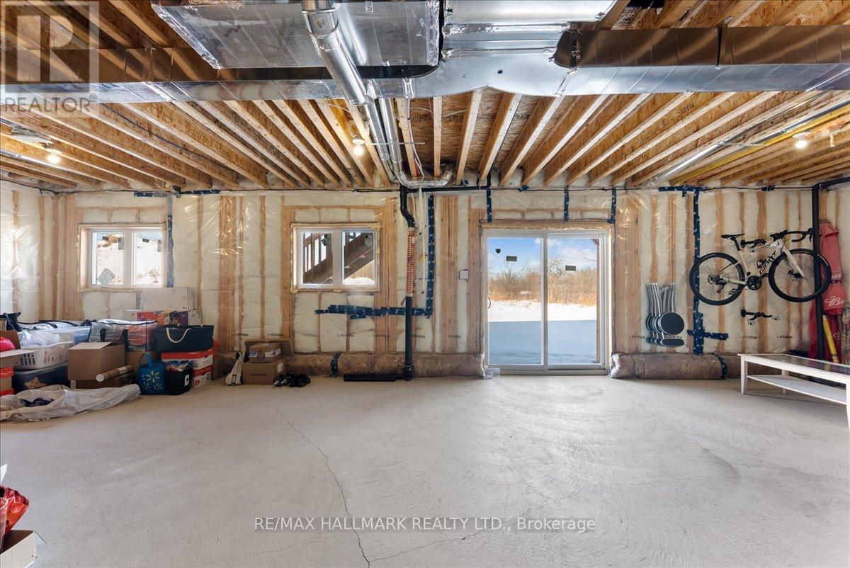106 REA DRIVE - 35