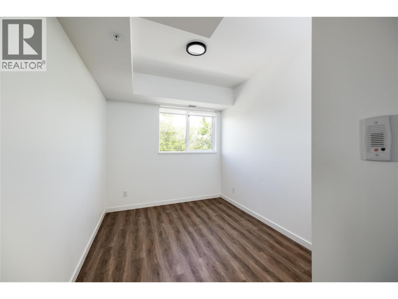 #401 615 Rutland N Road - 10