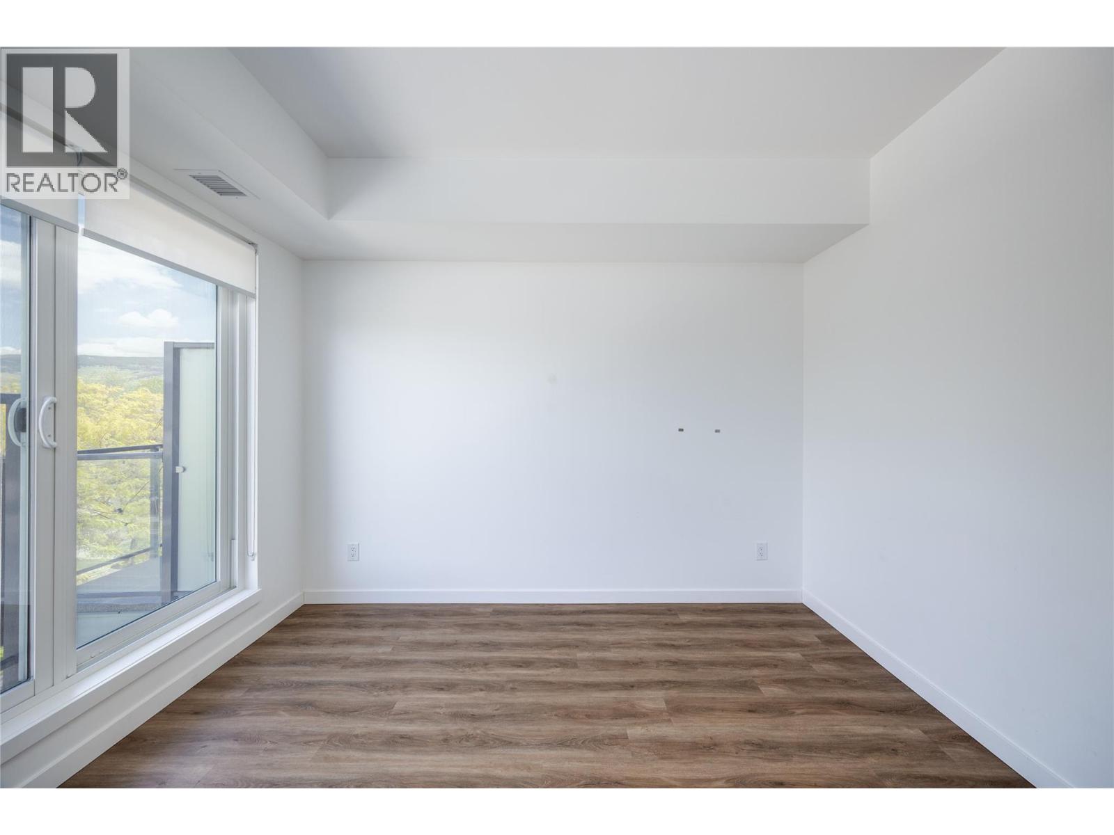 #401 615 Rutland N Road - 16