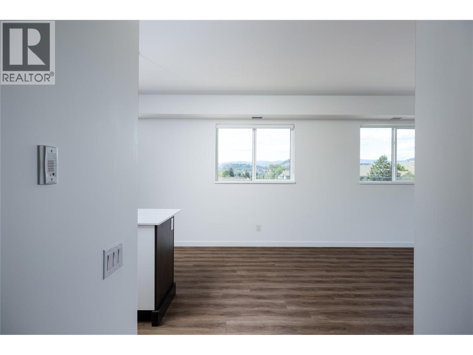 #401 615 Rutland N Road - 13