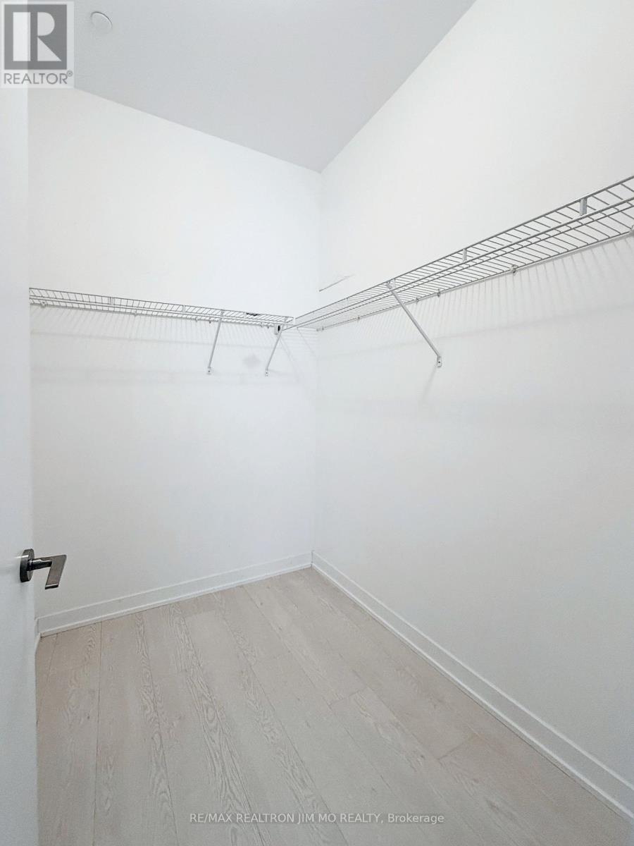 #727 20 BRUYERES MEWS - 11