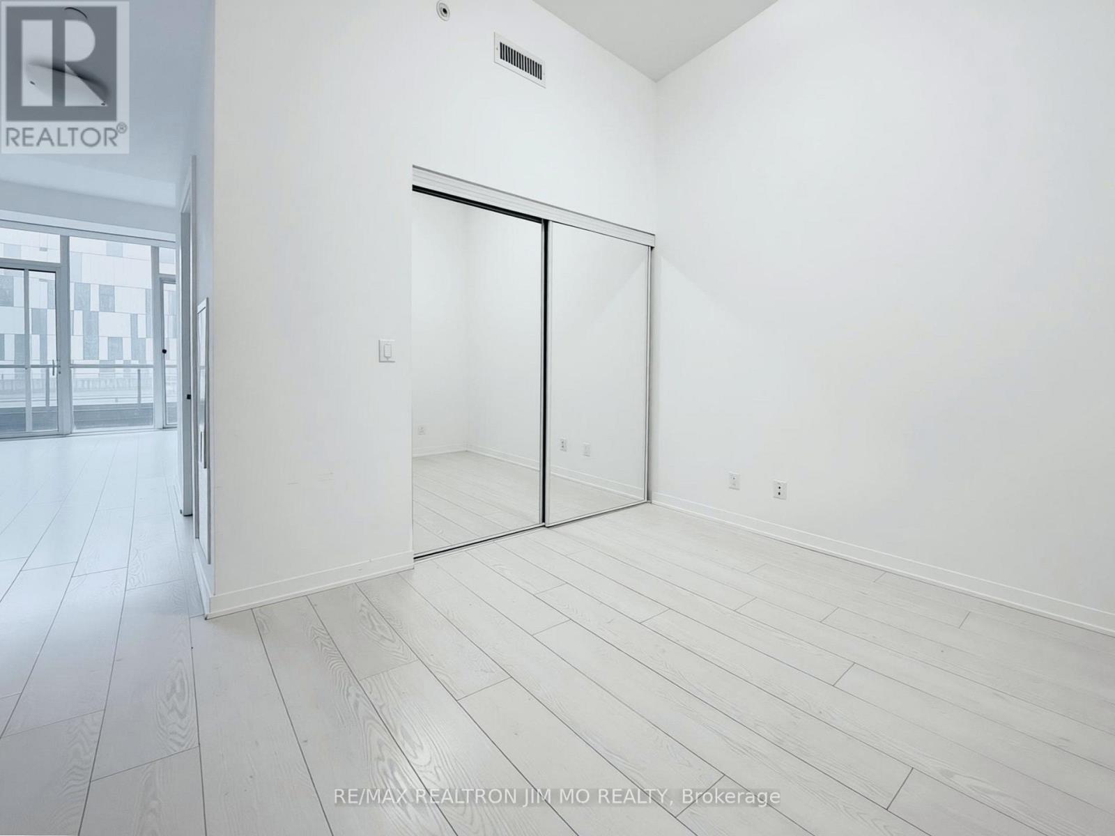 #727 20 BRUYERES MEWS - 15