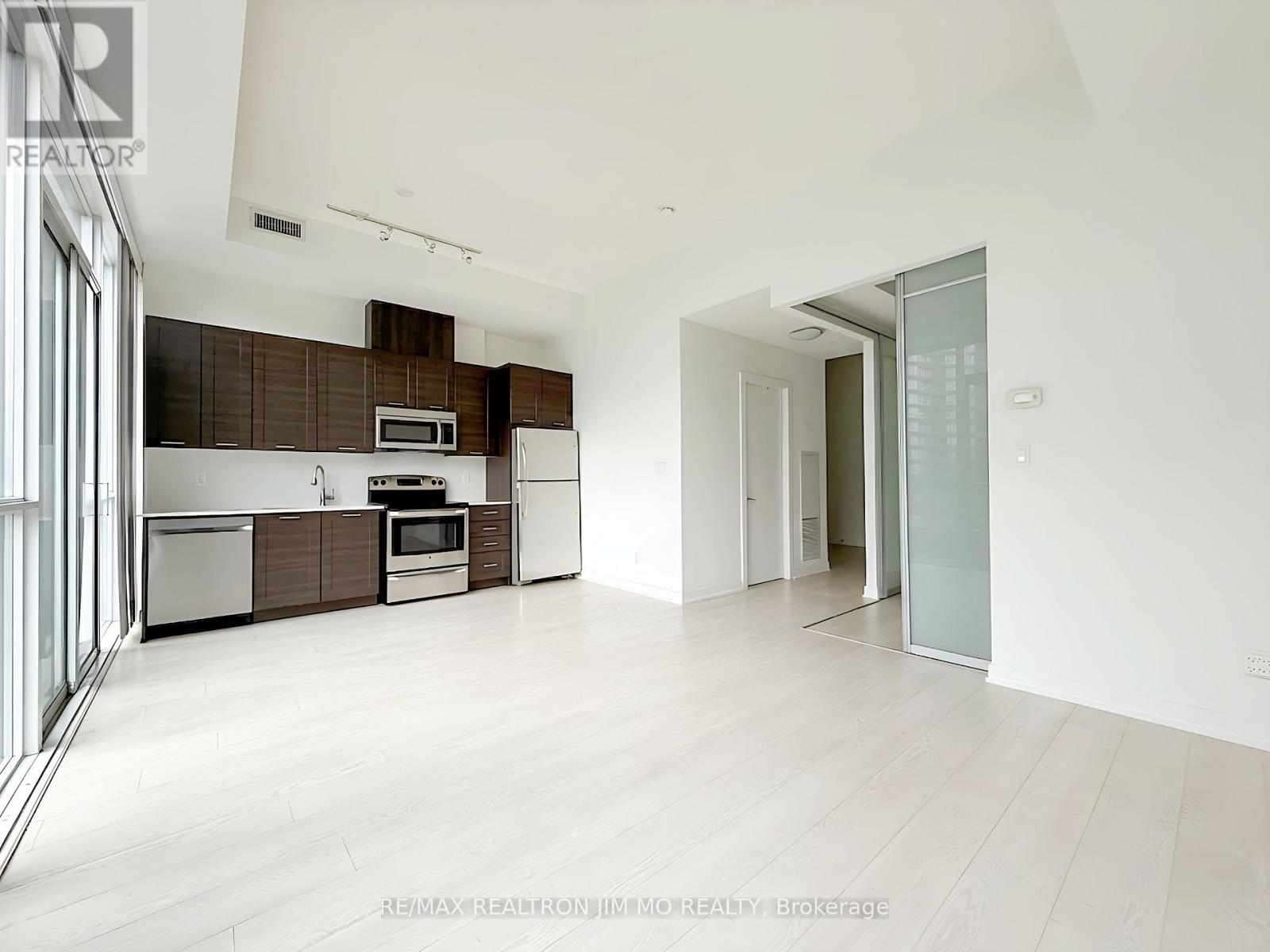 #727 20 BRUYERES MEWS - 7