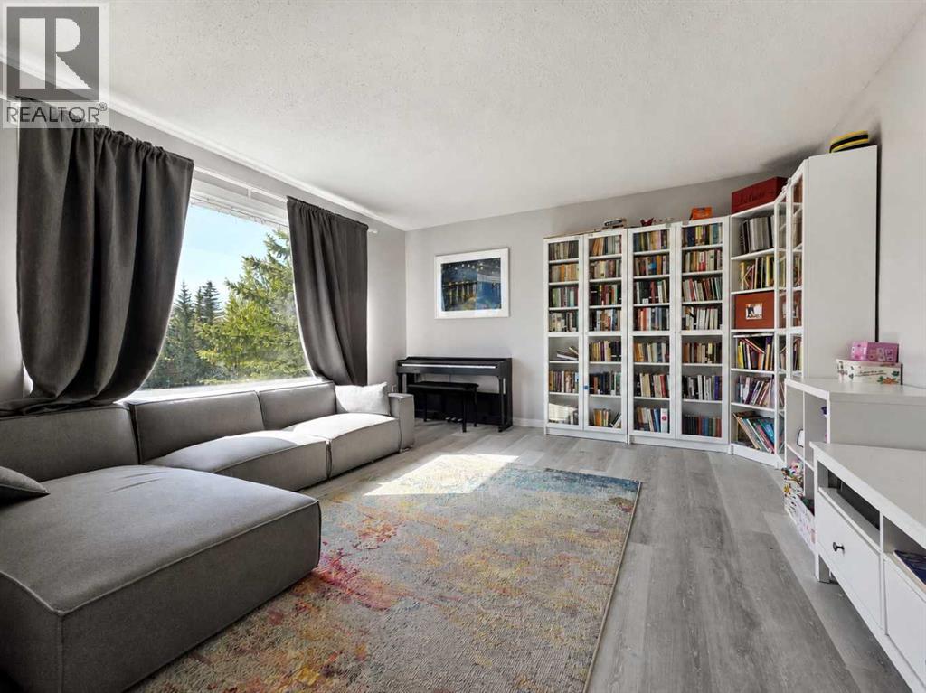 10638 Shand Avenue - photo 4