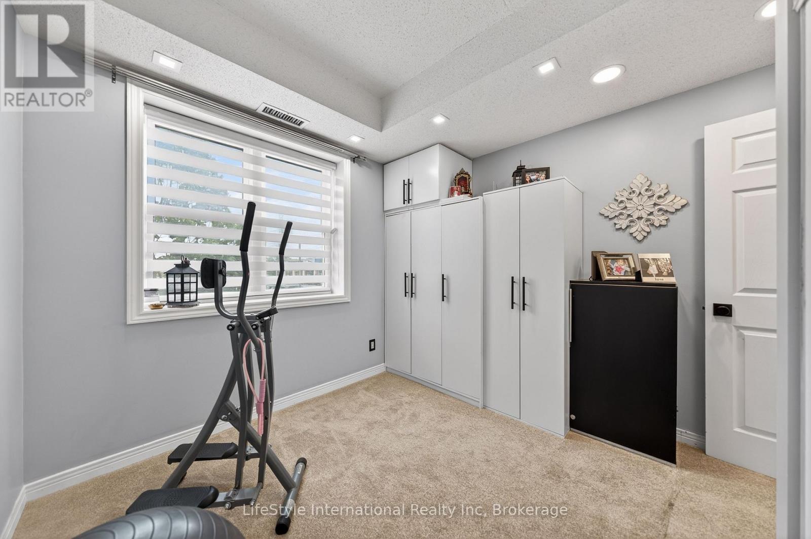 #213 208 SILVERCREEK PARKWAY N - Image 27