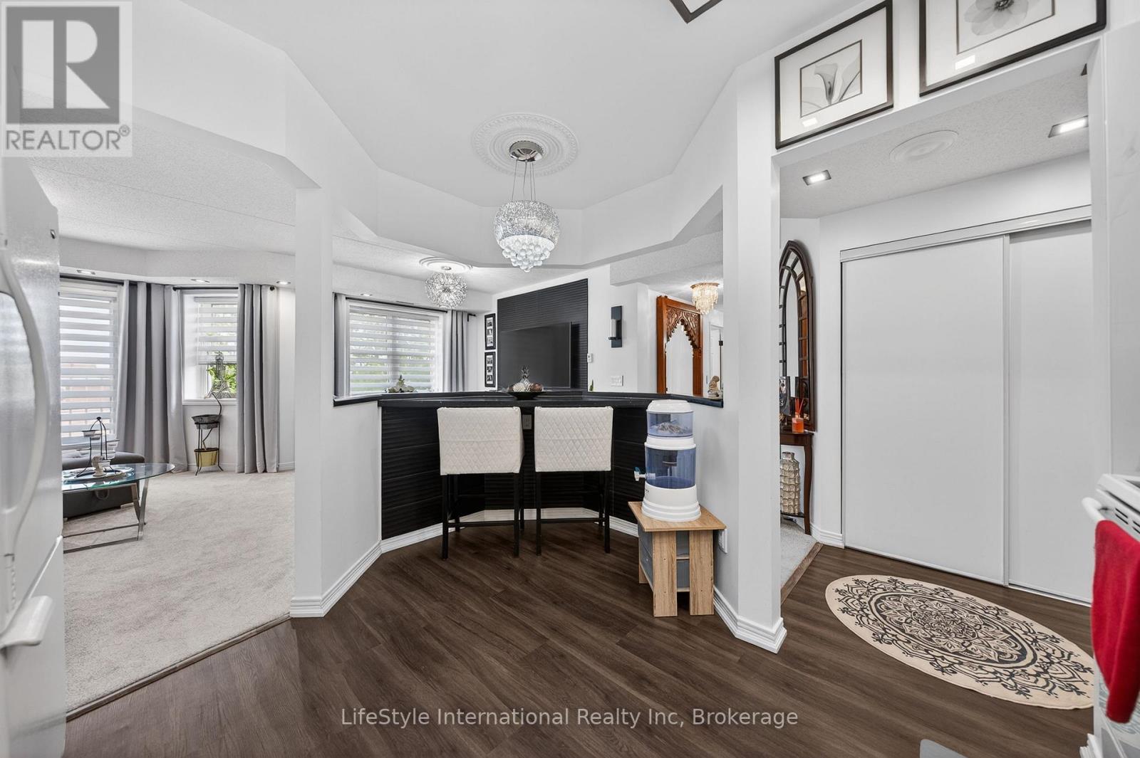 #213 208 SILVERCREEK PARKWAY N - Image 9