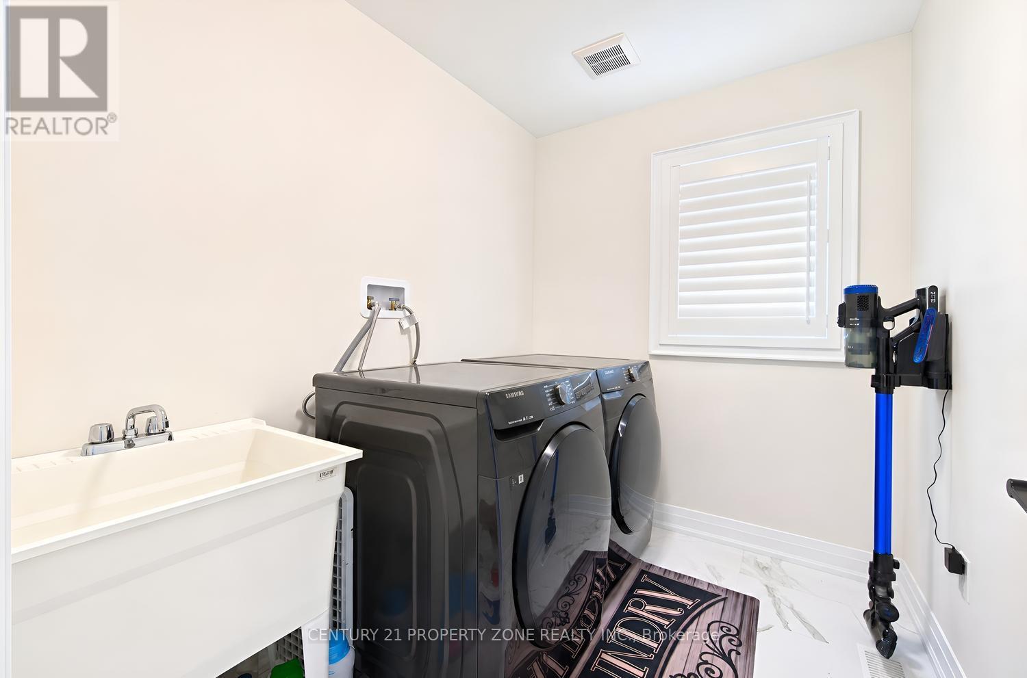 192 MUIRFIELD DRIVE - 21